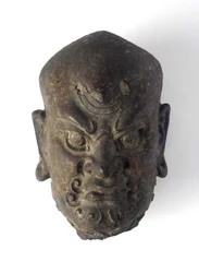 Huvud för en gudom (järn)