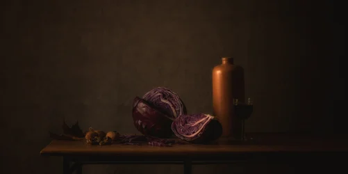 Stilleben med rödkål