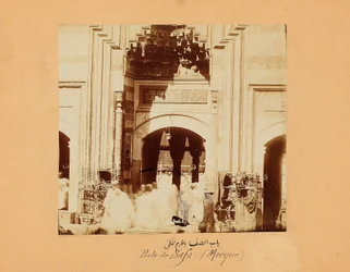 Safaporten, en av en grupp bilder av Mecka och Islams heliga platser, ca 1879-80 (albumintryck)