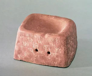 Vasstöd som används som parfymbrännare, Chasseen Culture, 3000-2500 f.Kr. (keramik)