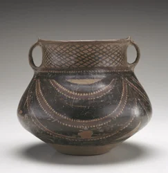 Urn, Gansu-provinsen, ca 2000 f.Kr. (keramik)