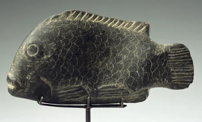 Fisk, 1540-1069 f.Kr. (hård svart sten)