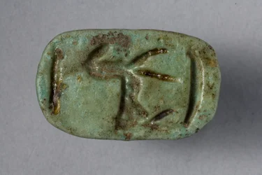 Scaraboidsäl, 18:e-19:e dynastin, 1540-1186 f.Kr. (fajans) (undersidan av 270366)
