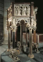 Predikstol i Sankt Johannes baptisterium