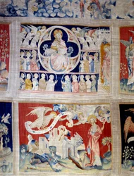 Uppenbarelsegardin (1373-1383), n. 13: Gud och Lammet, symbol för Kristus. Nedan, n. 20, de tre änglarna befriar krafterna. Gobeläng av Nicolas Bataille (1330-1405)