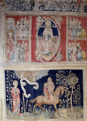 Upphängning av uppenbarelse (1373-1383), n. 4: representation av Kristus i majestät (Jesus Kristus i härlighet representeras inuti en mandorla) eller tetramorf. N. 9: den röda hästen och krig. Gobeläng av Nicolas Bataille (1330-1405)
