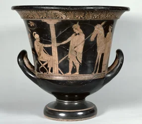Attic röd-figur calyx krater föreställande en hoplit som återvänder från kriget (keramik) (se även 39291)