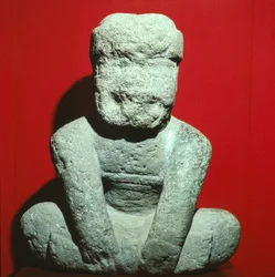 Staty, förklassisk period (sten)