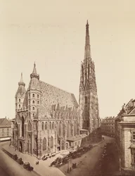 1:a, Stephansplatz 1 - Stefansdomen - väst- och sydfasad - vy från höjd