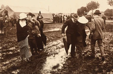Gäster vid festligheterna för en rävjakt i Capannelle, nära Rom, 1915-02-22 (s/v foto)
