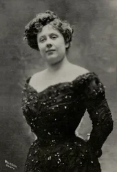 Porträtt av den franska konstnären Jeanne Cheirel ( 1868