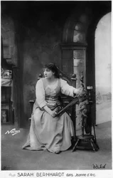 Henriette Rosine Bernard aka Sarah Bernhardt (1844-1923) som "Joan of Arc" av Jules Barbier
