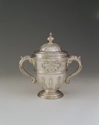 Tvåskaftad kopp och lock, 1730-31