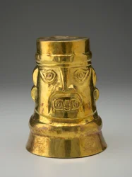 Kero (ceremoniellt dryckeskärl), ca 1000-1476 (guldlegering)