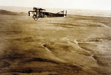 Roland Garros flyger över Algeriet