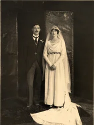 Lady Dorothy Cavendish och Harold Macmillan på sin bröllopsdag