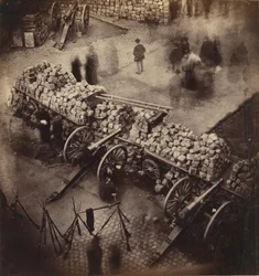 Kommunens barrikader, 71 april. Hörn av Place Hotel de Ville & Rue de Rivoli, 1871.
