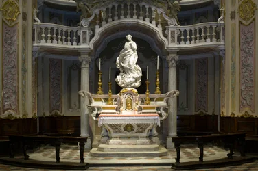 Den obefläckade avlelsen, Santa Maria Immaculate placerad på altaret i det scenografiska kapellet 1669-70 (marmor)