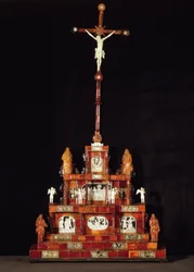 Bärbart altare, verkstad av Michael Redlin, Gdansk (trä, bärnsten och elfenben)