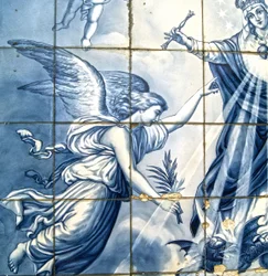 Dekorativ panel som visar ärkeängeln Gabriel och Jungfru Maria som krossar en bevingad orm, Lamego, Portugal. 1738
