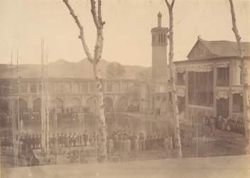 [Shahens palats, med respekt för ShahFete de Salam, Teheran, Iran [samma a..., 1840-60-talet.