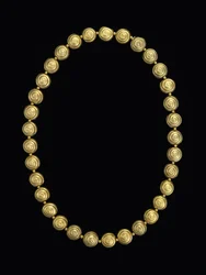 Halsband av snigelpärlor, Moche