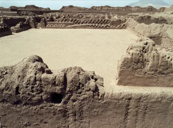 Chimu-kultur: utsikt över den förcolumbianska staden Chanchan, 850-1470 e.Kr