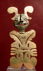 Förcolumbiansk konst, Quimbaya civilisation (Colombia): antropomorf statyett i guld. 400-1400 e.Kr. Bogota, Guldmuseet, Colombia