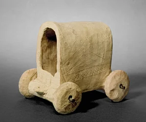 Modell av en täckt vagn, sägs vara från Hammam nära Carchemish (Jerablus) Syrien, ca 2400-2300 f.Kr. (terrakotta)