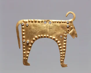 Bulgarien, Sofia, Nationella historiska museet, guldblad med djurfigurer från Varna