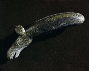 Förhistoria: dioritredskap i form av en älg. Stenålder. Historiska museet, Stockholm, Sverige