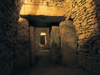 Förhistoria: Romersk dolmen, neolitisk begravning (3000 f.Kr.). Spanien, Andalusien, Antequera.