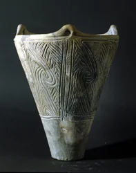 Terrakottavas från Jōmonperioden (en period i Japans förhistoria). Rom, Nationalmuseet för orientalisk konst.