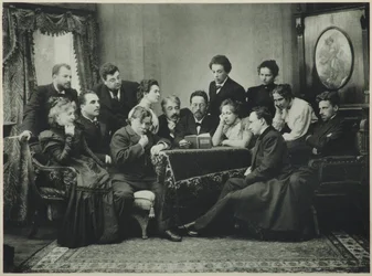 Anton Tjechov läser Måsen med Moscow Art Theatre Company, 1899