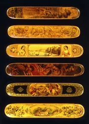 Sex qalamdans i polykrom lack av papier mache, 1800-tal