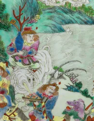 Detalj från en av ett par Imperial Famille Rose-vaser (keramik)