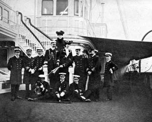 Gruppporträtt ombord på den kungliga yachten Victoria och Albert, Köpenhamn, 1908.