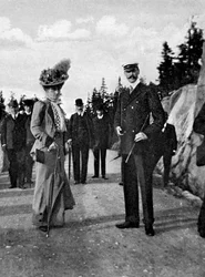 Kung Haakon VII av Norge 1872-1957 med sin hustru drottning Maud 869-1938, 1908