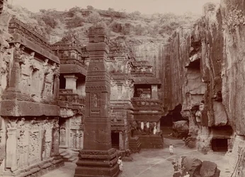 Khalias stenhuggna tempel, Ellora