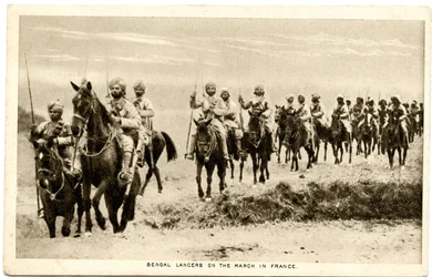 Bengaliska Lancers på marsch i Frankrike, 1914-15 (sepiafoto)