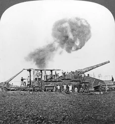 Brittiska 16-tums järnvägsvapen i aktion, första världskriget, c1914-c1918.