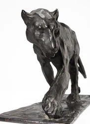 Panther walking, bakre ben höjt, ca 1904 (patinerad brons)