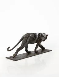 Panther walking, bakre ben höjt, ca 1904 (patinerad brons)