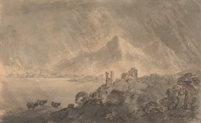 Slott ovanför en sjö med fjärran berg under stormig himmel
