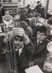 Sampedagogisk naturvetenskaplig klass vid Sedgehill Comprehensive School
