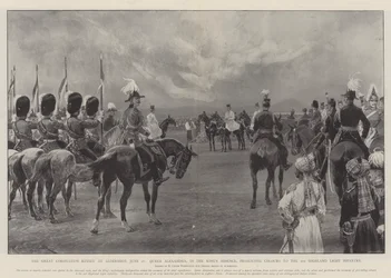 Den stora kröningsrepetitionen i Aldershot den 16 juni, då drottning Alexandra, i kungens frånvaro, överlämnade flaggor till 2nd Highland Light Infantry.