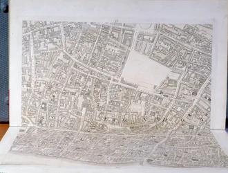 Plan över Londons stad, publicerad 1813 (se 247354-247356)