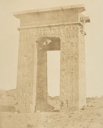 Porten till Ptolemaios Philomeder, B.C. 180, Karnac, ca. 1856.