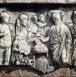 Ett decennalia av tetrarkin, som representerar en tetrarkkrona av en seger som gör en dricksoffer till guden Mars - Basrelief tillägnad generalen och politikern Stilicho (Flavius Stilicho eller Stiliccho, 360-408), baserad på en hederskolumn, Forum Romanum