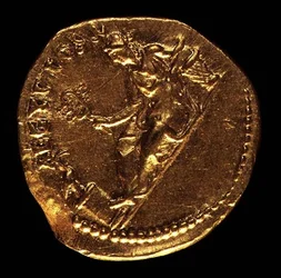 Aureus (omvänd) präglad av Hadrianus (AD 117-AD 138) föreställande AEGYPTOS (Egypten) liggande vänster. (guld) Inskription: AEGYPTOS (för framsidan se 119152)